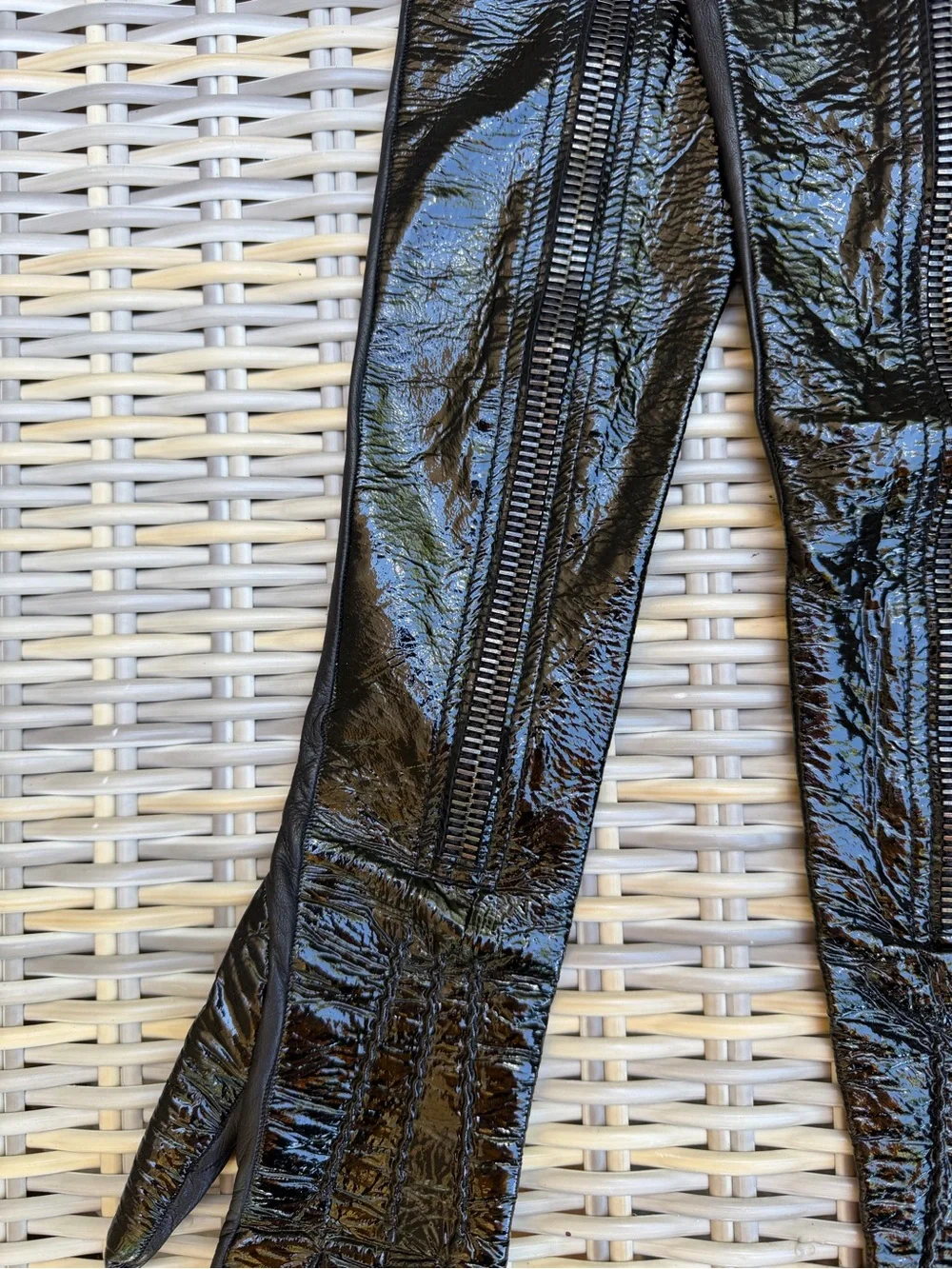 Burberry Opera Length Patent Leather Gloves Over Elbow Sleeve M